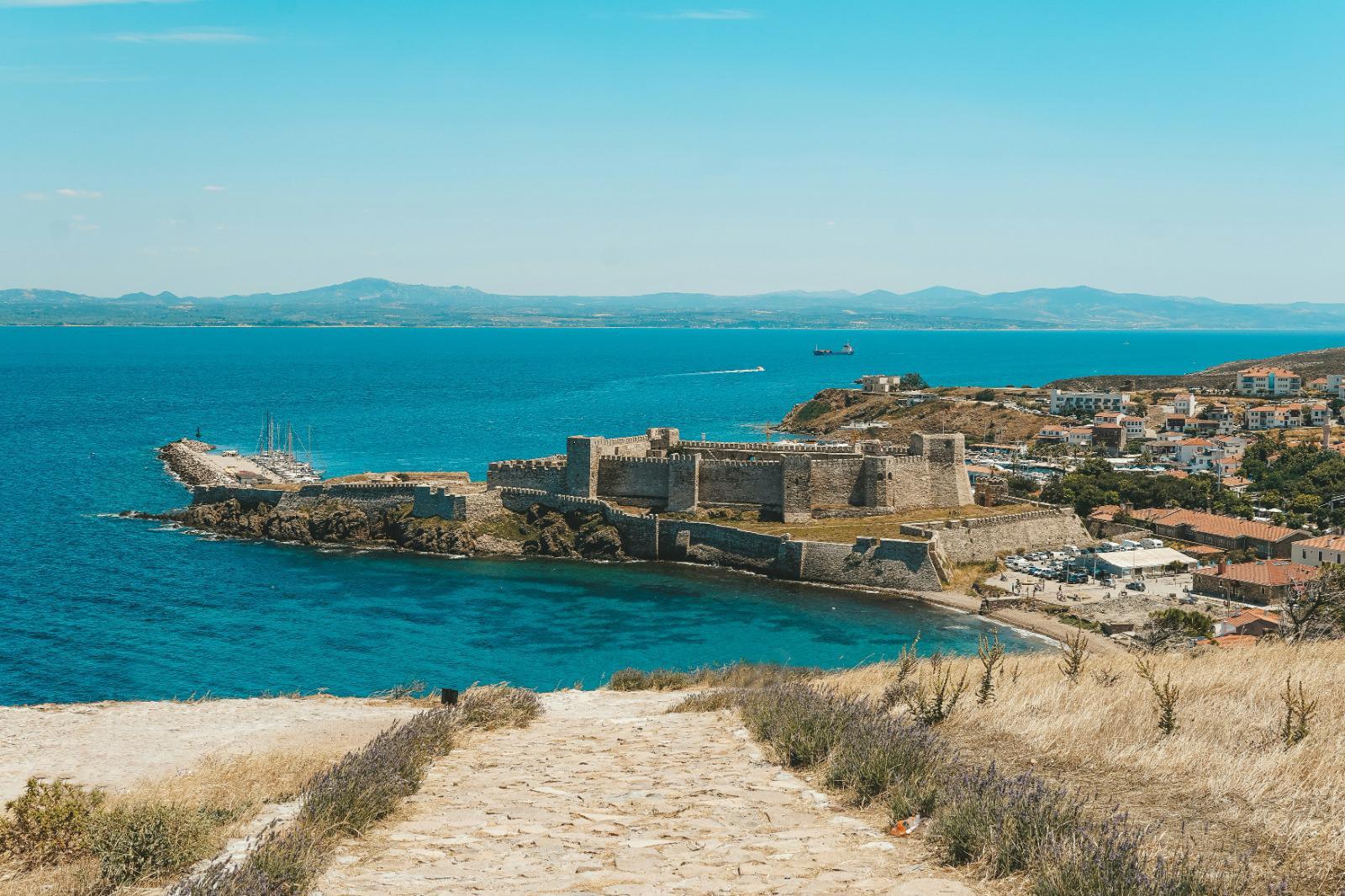 Bozcaada’da Haftasonu; Deniz, Rum Kültürü ve Şarap